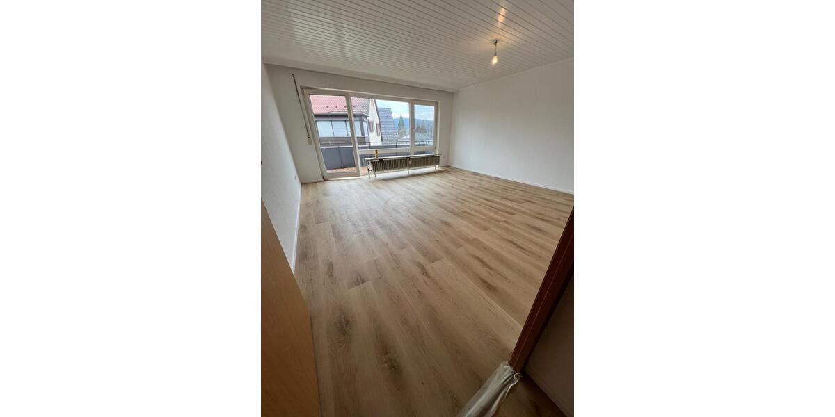 Etagenwohnung Kernen im Remstal - 4 Zimmer, 85 m&sup2;, 1.200&euro; | Angebot:25308133
