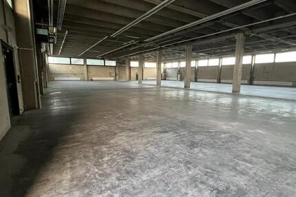 Flexible Lager- oder Produktionshalle in Hirschlanden – teilbar a zimmer