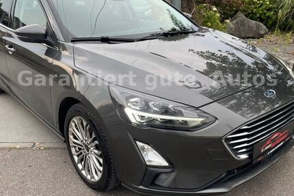 Ford Focus 202.000 km 10.999 € Reutlingen 72770