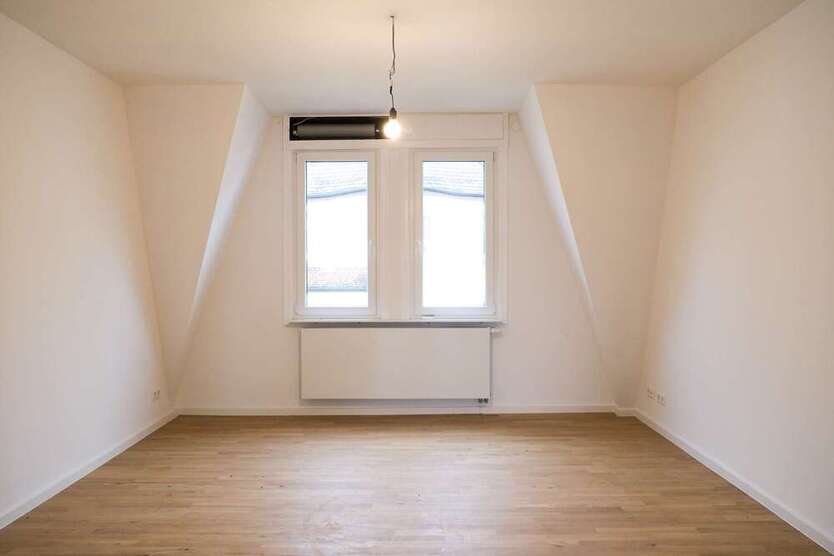 Wohnung zum Kaufen in Stuttgart 439.000 € 100.71 m²