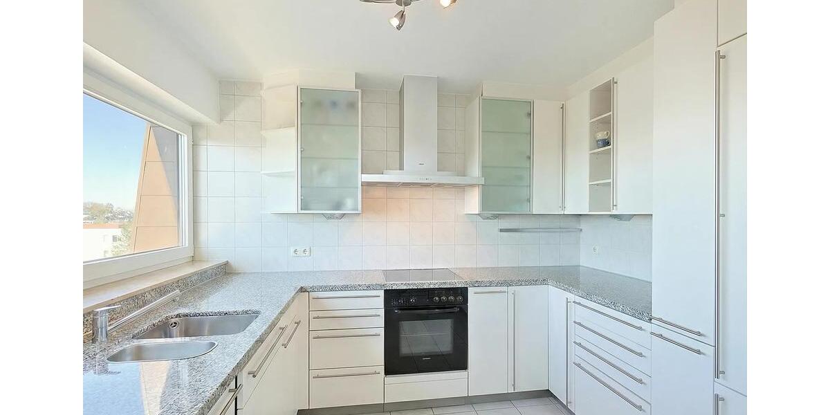 Einfamilienhaus Leonberg - 5.5 Zimmer, 203 m&sup2;, 2.500&euro; | Angebot:26399152