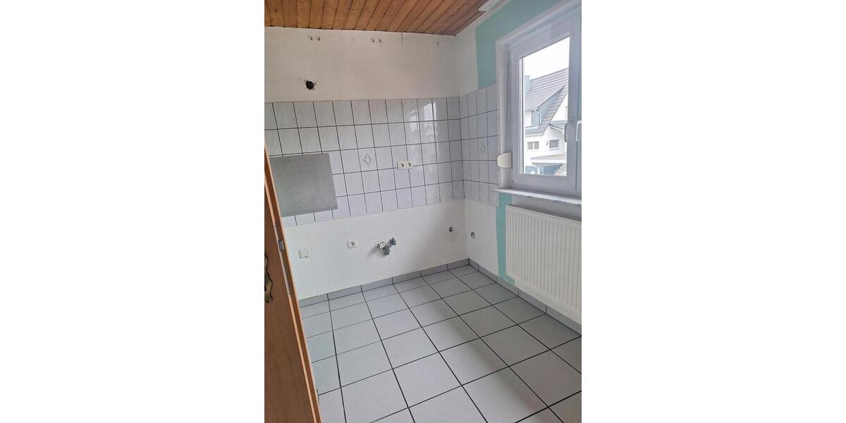 Dachgeschoßwohnung Mühlacker - 3 Zimmer, 86 m&sup2;, 720&euro; | Angebot:26144386