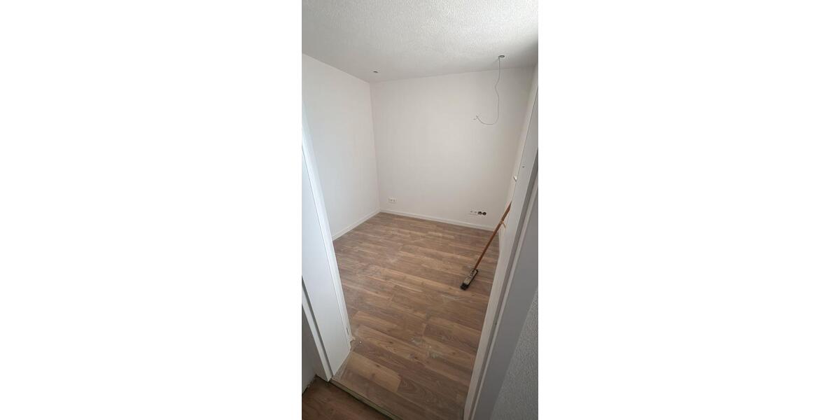 Maisonettenwohnung Mühlacker - 4.5 Zimmer, 100 m&sup2;, 1.250&euro; | Angebot:27625082