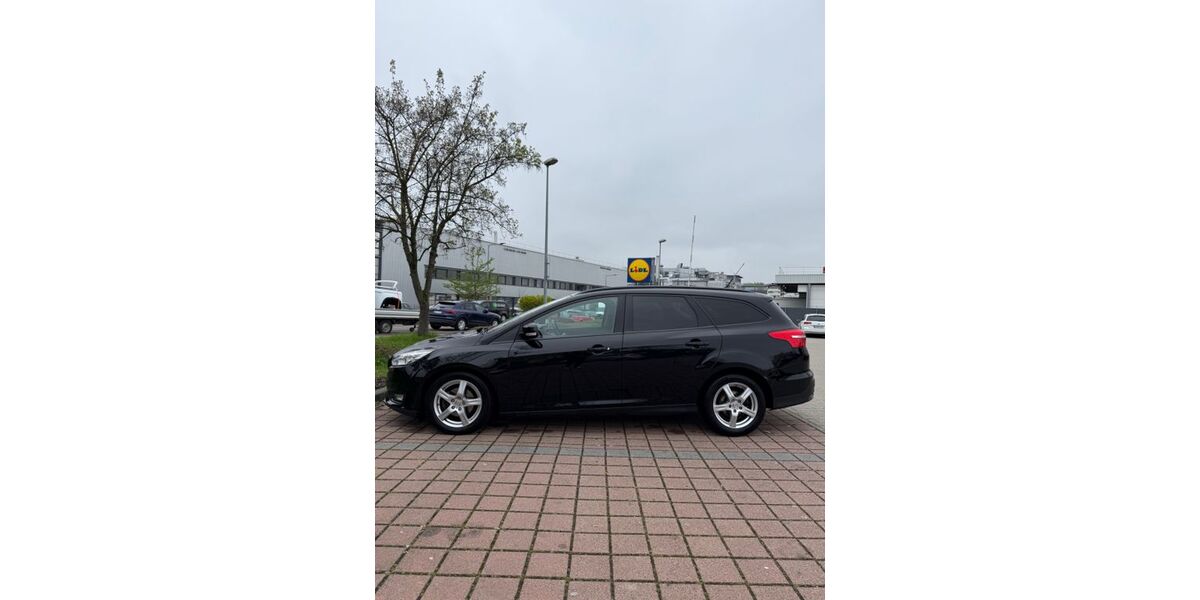 Ford Focus 124.600 km 10.800 &euro; Stuttgart 70437