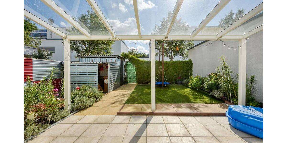 Reihenmittelhaus Stuttgart Zuffenhausen - 4 Zimmer, 119 m&sup2;, 700.000&euro; | Angebot:22449949