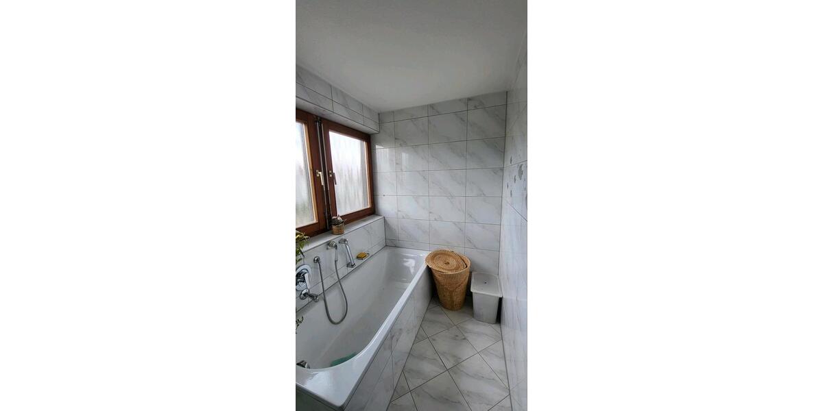 Etagenwohnung Steinenbronn - 3.5 Zimmer, 106 m&sup2;, 1.600&euro; | Angebot:26698165