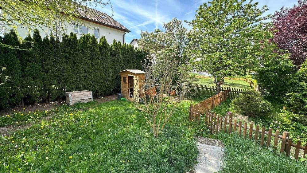 Mehrfamilienhaus, Wohnhaus Althengstett - 5 Zimmer, 199 m&sup2;, 2.500&euro; | Angebot:25821147