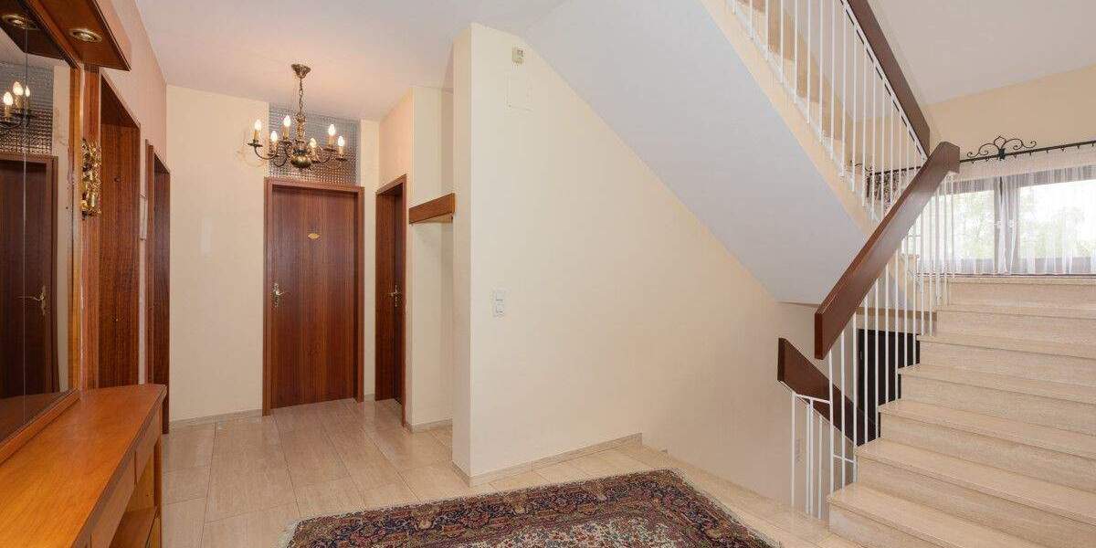 Mehrfamilienhaus, Wohnhaus Pforzheim / Büchenbronn Büchenbronn - 7 Zimmer, 218 m&sup2;, 630.000&euro; | Angebot:24906963