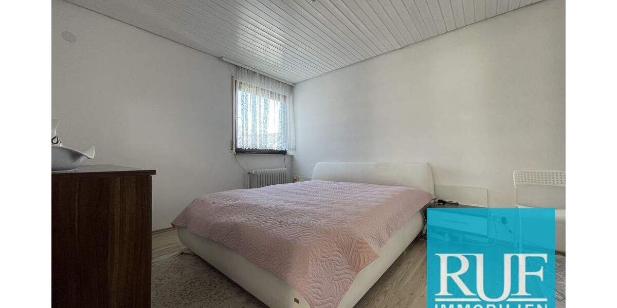 Reihenmittelhaus Pforzheim Innenstadt - 4 Zimmer, 110 m&sup2;, 380.000&euro; | Angebot:24915956