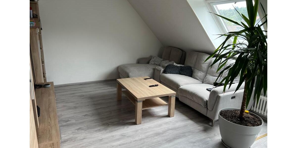 Dachgeschoßwohnung Pforzheim - 4.5 Zimmer, 94 m&sup2;, 1.200&euro; | Angebot:26322306