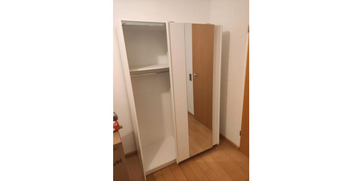 Erdgeschoßwohnung Reutlingen - 1 Zimmer, 98 m&sup2;, 390&euro; | Angebot:24476846