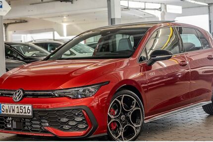 VW Golf 3.951 km 48.490 € Stuttgart 70563