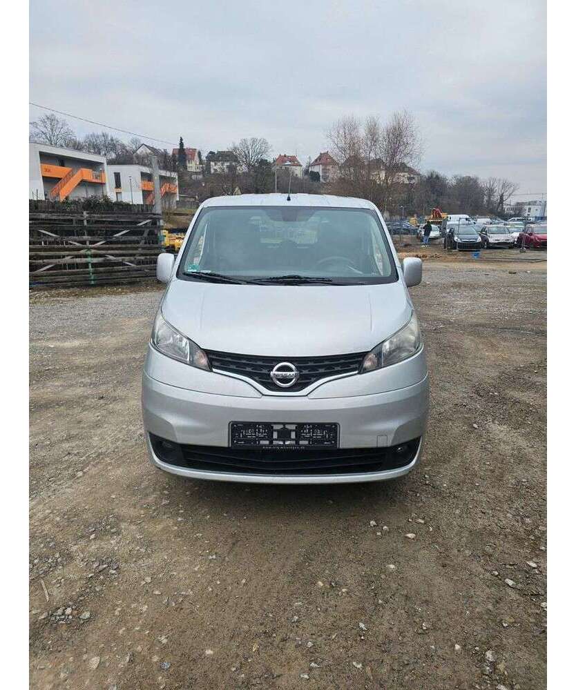NV200