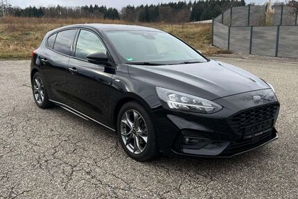 Ford Focus 50.000 km 16.900 &euro; Niefern-Öschelbronn 75223