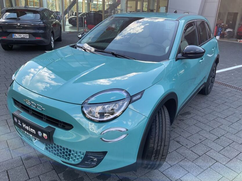Fiat 600 10.800 km 24.900 € Tübingen 72072