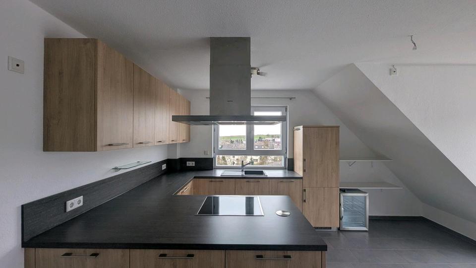 Dachgeschoßwohnung Deckenpfronn - 3.5 Zimmer, 74 m&sup2;, 399.000&euro; | Angebot:25939254
