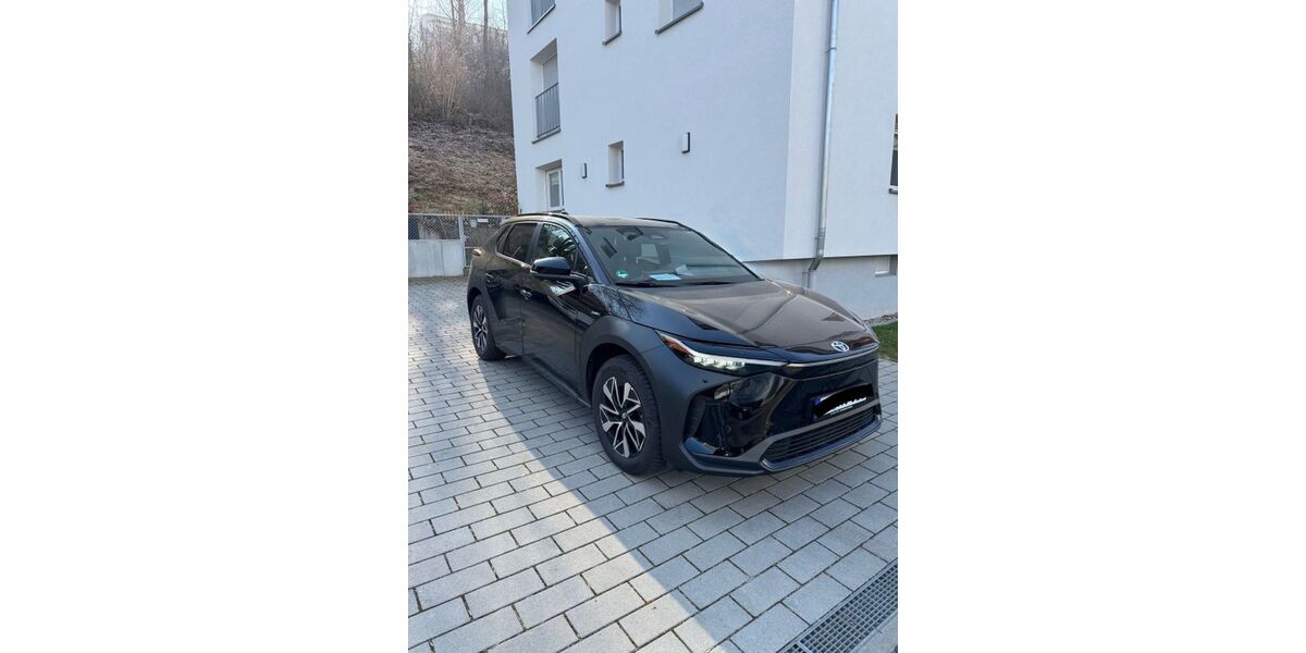 Toyota bZ4X 12.000 km 29.500 &euro; Gerlingen 70839