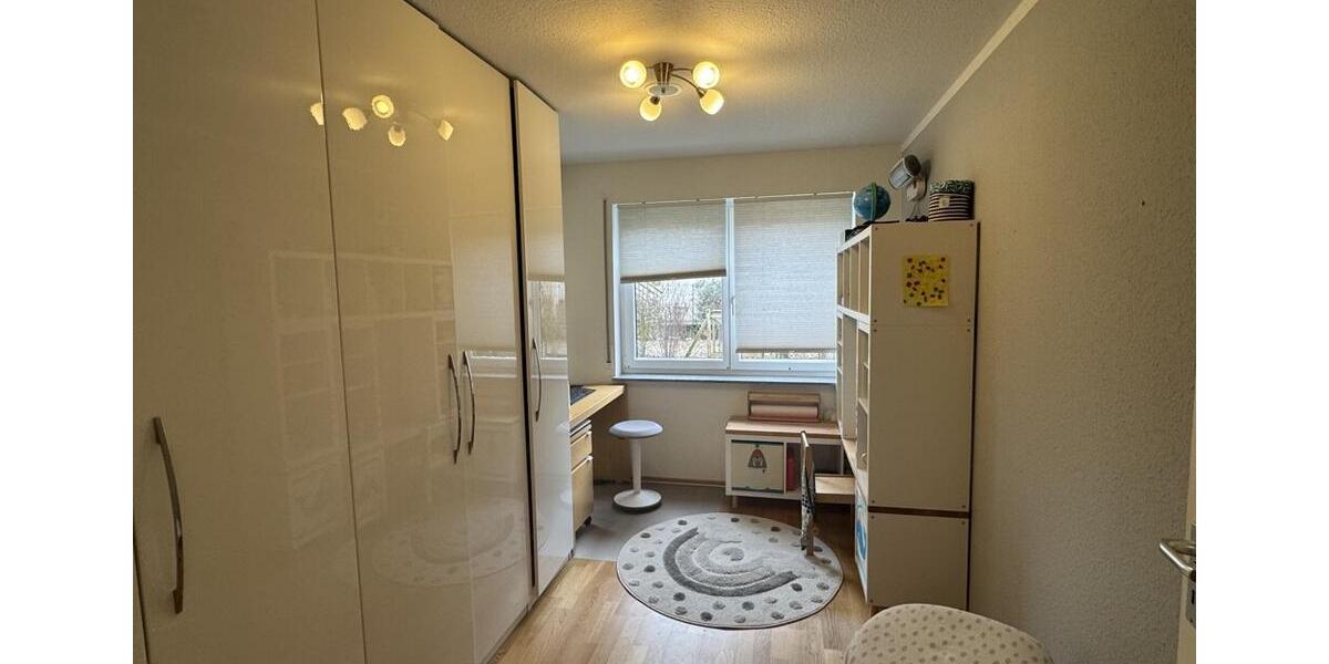 Erdgeschoßwohnung Gerlingen - 3.5 Zimmer, 79 m&sup2;, 1.100&euro; | Angebot:25328664