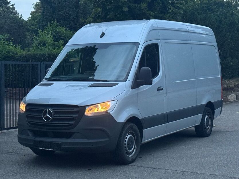 Mercedes-Benz Sprinter 49.833 km 23.990 € Stuttgart 70374