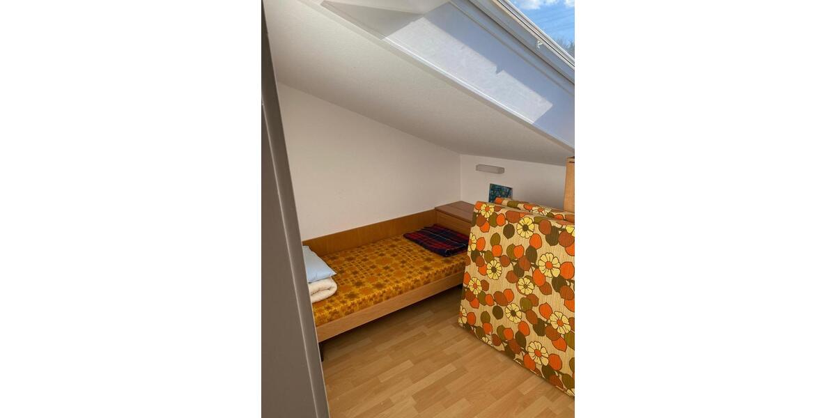 Dachgeschoßwohnung Pforzheim Eutingen - 2.5 Zimmer, 85 m&sup2;, 990&euro; | Angebot:25840419
