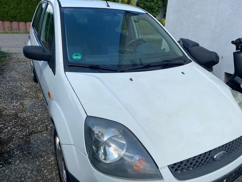 Ford Fiesta 180.000 km 2.200 € Neckartenzlingen 72654