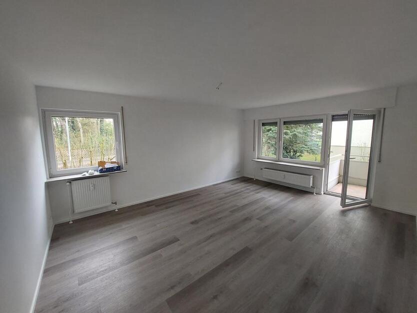 Frisch renovierte 3-Zimmer Wohnung direkt bezugsfrei