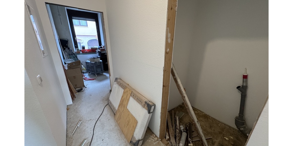 Teilsaniertes 3-Familienhaus in Pforzheim-Würm - Mehrfamilienhaus, Wohnhaus Pforzheim Eutingen | Angebot:23421912