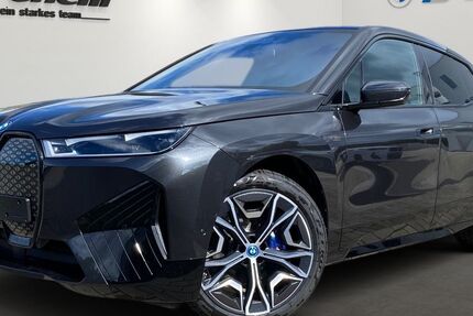 BMW iX 4.900 km 114.923 € Nürtingen 72622