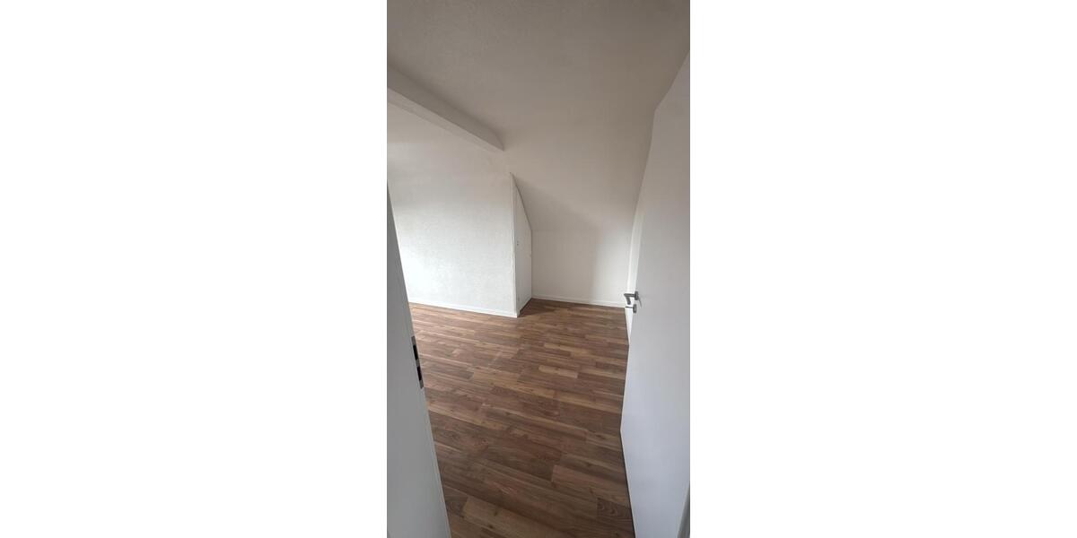 Maisonettenwohnung Mühlacker - 4.5 Zimmer, 100 m&sup2;, 1.250&euro; | Angebot:27625082
