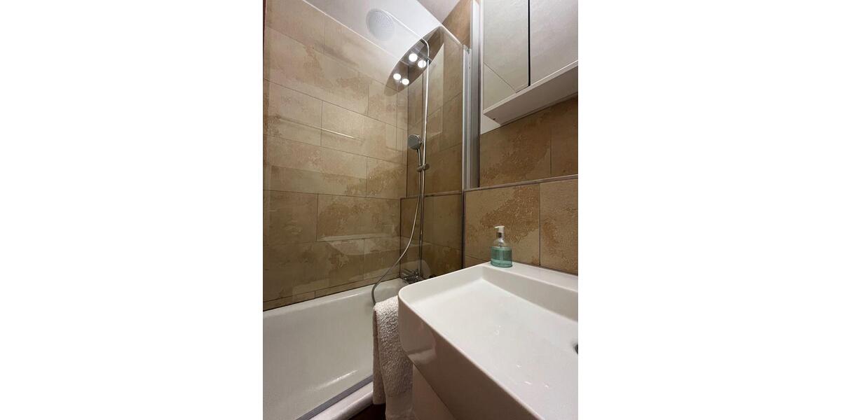Etagenwohnung Stuttgart Lehen - 1.5 Zimmer, 28 m&sup2;, 900&euro; | Angebot:26550362
