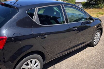 Seat Ibiza 125.000 km 5.200 &euro; Engelsbrand 75331