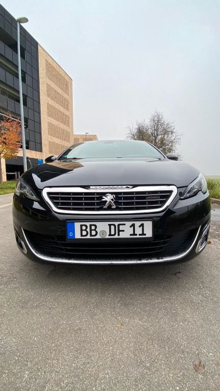 Peugeot 308 151.000 km 7.900 € Böblingen 71032