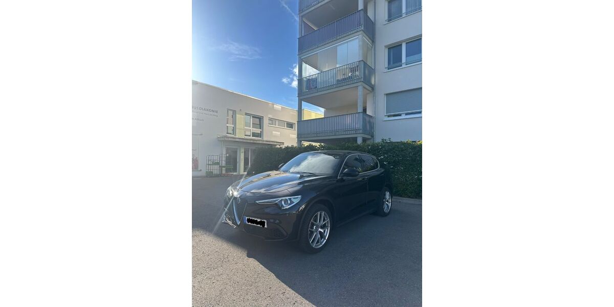 Alfa Romeo Stelvio 79.937 km 25.000 &euro; Altbach 73776