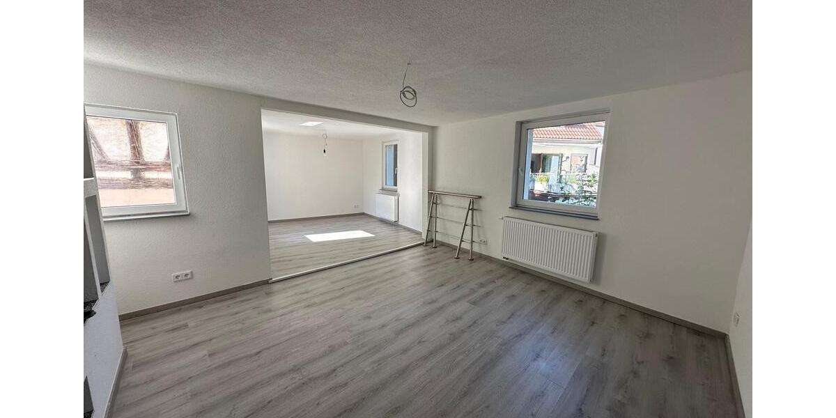 Etagenwohnung Weil der Stadt - 5 Zimmer, 137 m&sup2;, 1.500&euro; | Angebot:27544891