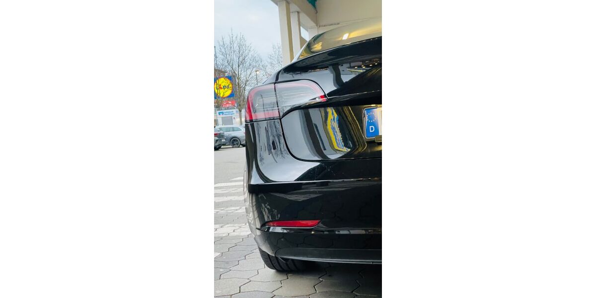 Tesla Model 3 52.500 km 29.600 &euro; Reutlingen 72760