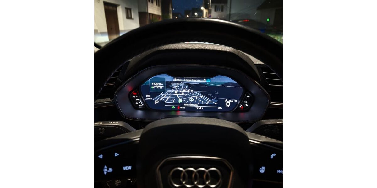 Audi Q3 100.000 km 20.999 &euro; Stuttgart 72639