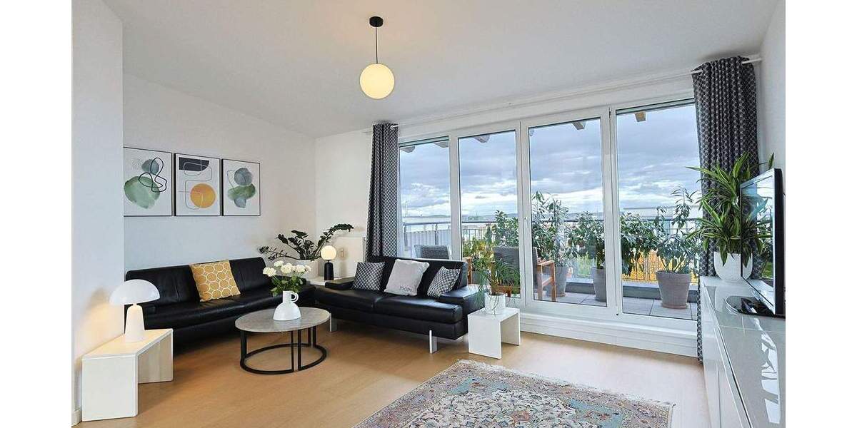 Moderne, lichtdurchflutete Wohnung mit 2 Balkonen und traumhaftem Weitblick in Pattonville 3 zimmer