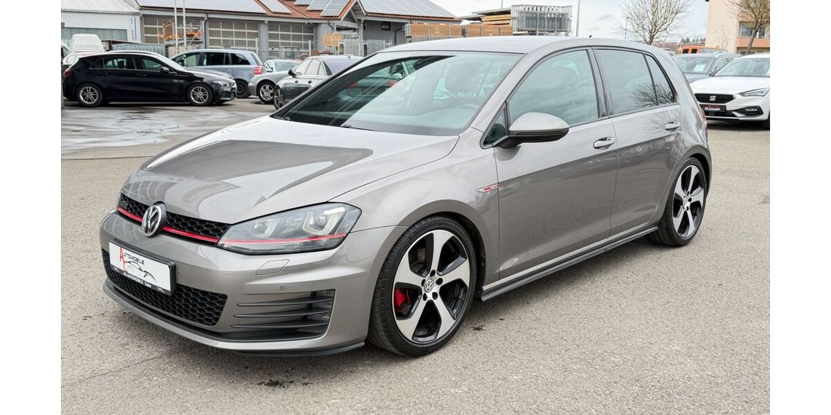 VW Golf 132.000 km 14.999 &euro; Calw 75365