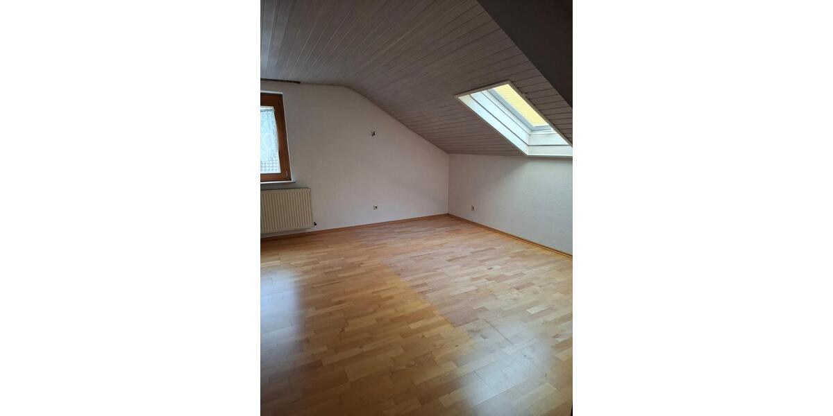 Einfamilienhaus Rottenburg am Neckar - 6 Zimmer, 168 m&sup2;, 1.550&euro; | Angebot:24354979