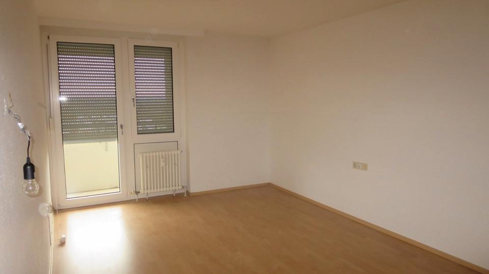 Mehrfamilienhaus, Wohnhaus Reutlingen Reutlingen (Kernstadt) - 4.5 Zimmer, 112 m&sup2;, 295.000&euro; | Angebot:26985884
