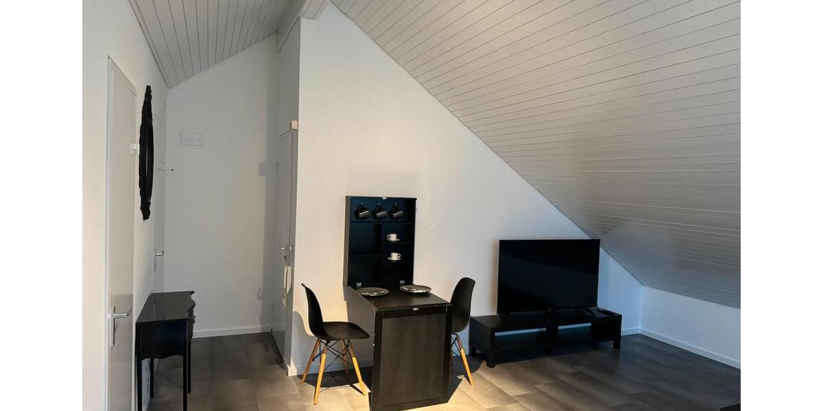 Dachgeschoßwohnung Stuttgart Sillenbuch - 1 Zimmer, 30 m&sup2;, 870&euro; | Angebot:24836830