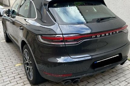 Porsche Macan 90.600 km 45.700 € Stuttgart 70469