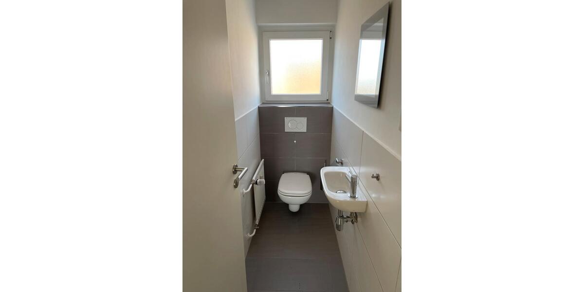 Dachgeschoßwohnung Esslingen am Neckar Hegensberg - 3 Zimmer, 79 m&sup2;, 1.150&euro; | Angebot:24787138