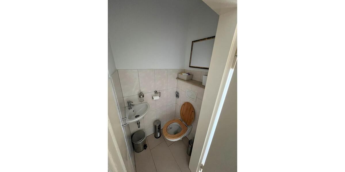 Dachgeschoßwohnung Ludwigsburg Eglosheim - 3 Zimmer, 62 m&sup2;, 879&euro; | Angebot:27608072