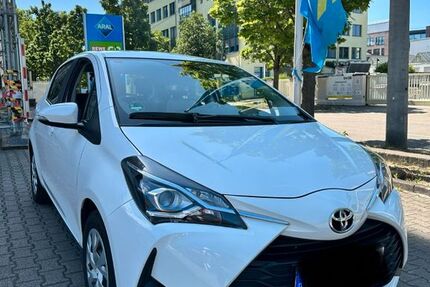 Toyota Yaris 56.600 km 10.300 &euro; Stuttgart 70469
