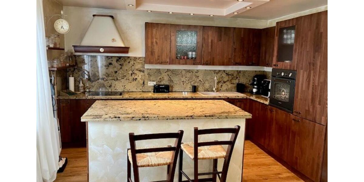 Maisonettenwohnung Metzingen - 5 Zimmer, 152 m&sup2;, 1.800&euro; | Angebot:24142093