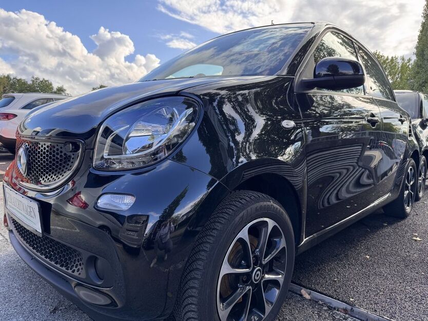 Smart ForFour 59.200 km 8.800 € Sindelfingen 71065