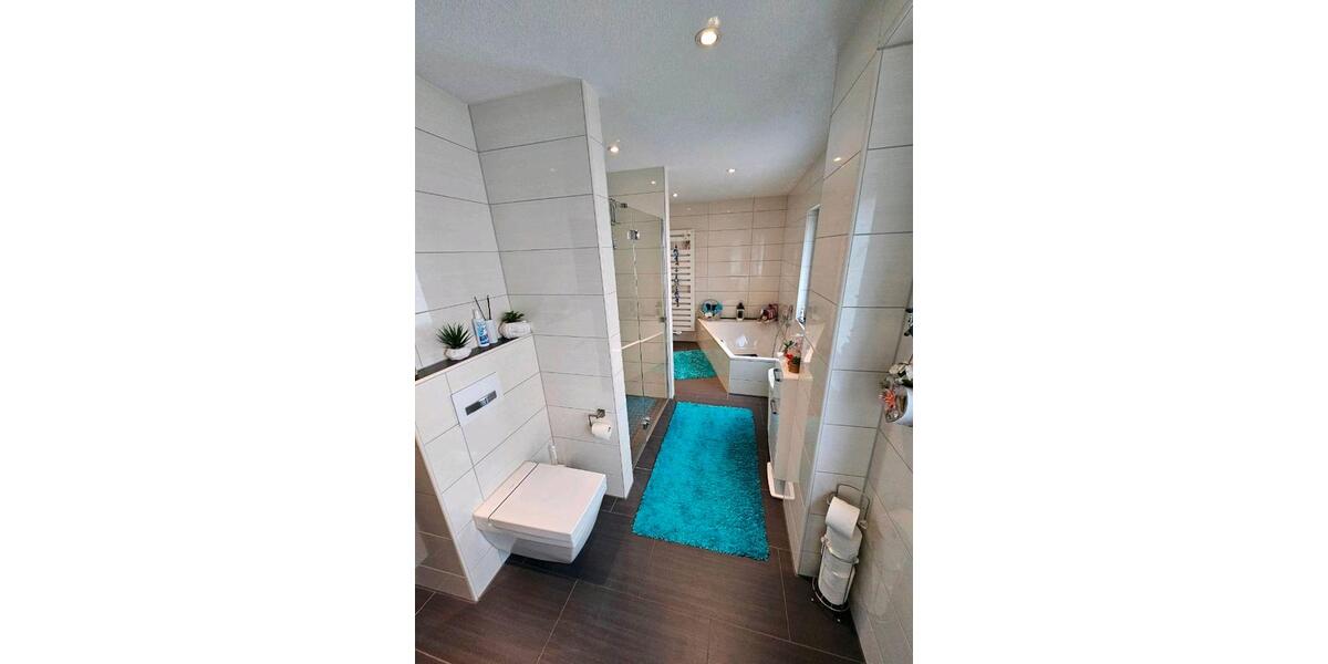 Etagenwohnung Pforzheim - 4 Zimmer, 160 m&sup2;, 1.650&euro; | Angebot:26321293