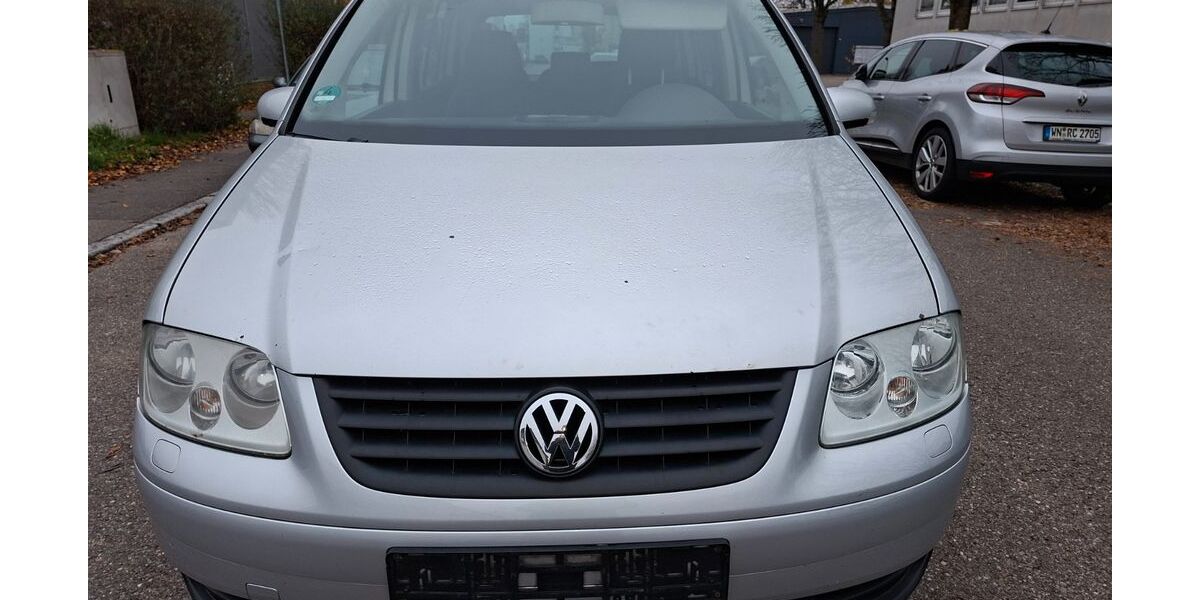 VW Touran 322.320 km 990 &euro; Fellbach 70736