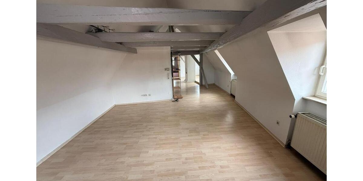 Dachgeschoßwohnung Rottenburg am Neckar - 3.5 Zimmer, 75 m&sup2;, 185.000&euro; | Angebot:26804440